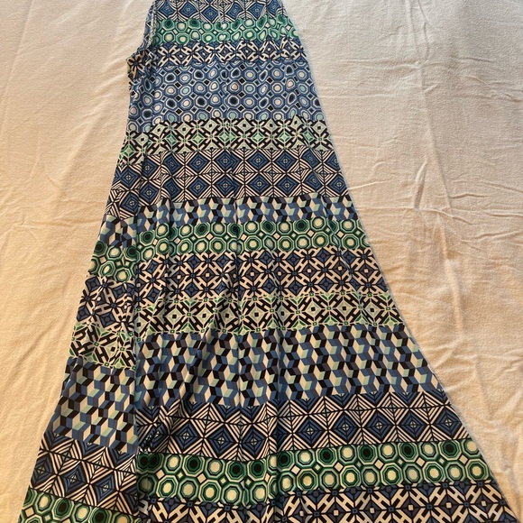 Dress - Picture 2 of 9